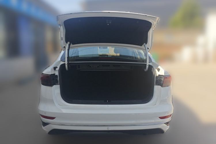 Used Geely Auto Emgrand 2022 4th Generation 1.5L CVT Flagship Model Trunk