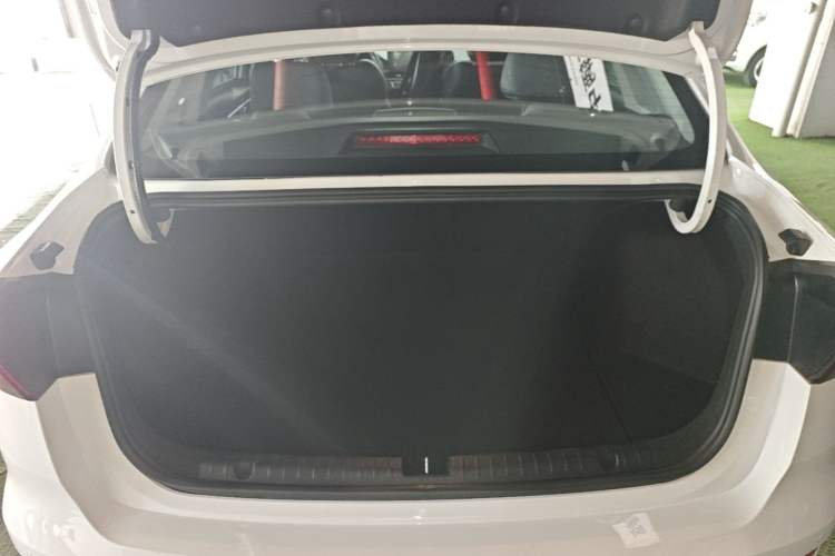 Used Geely Auto Emgrand 2022 4th Generation 1.5L Manual Luxury Model Trunk