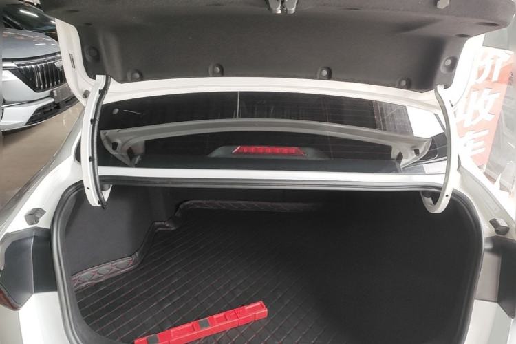 Used Geely Auto Emgrand 2022 4th Generation 1.5L CVT Flagship Model Trunk
