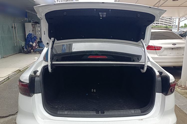 Used Geely Auto Emgrand 2022 4th Generation 1.5L CVT Flagship Model Trunk
