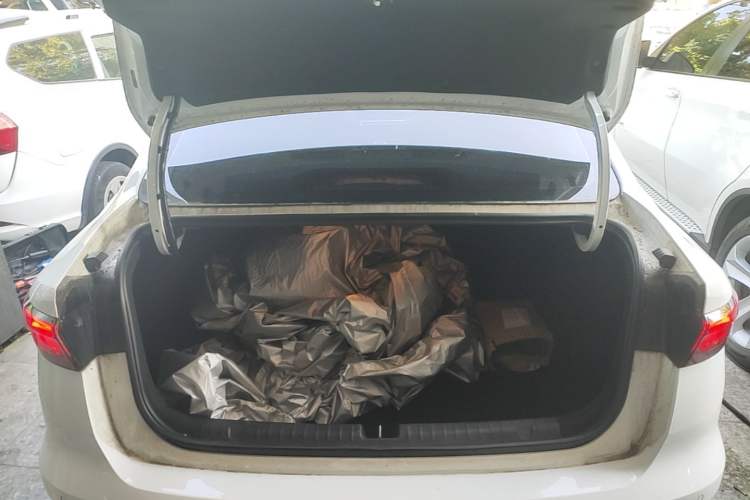 Used Geely Auto Emgrand 2022 4th Generation 1.5L CVT Luxury Model Trunk