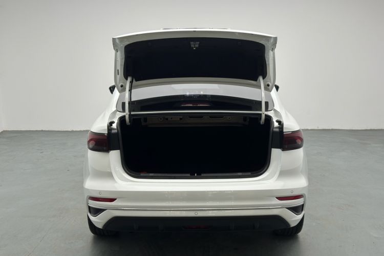 Used Geely Auto Emgrand 2022 4th Generation 1.5L CVT Luxury Model Trunk