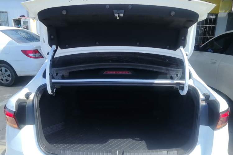 Used Geely Auto Emgrand 2022 4th Generation 1.5L CVT Luxury Model Trunk