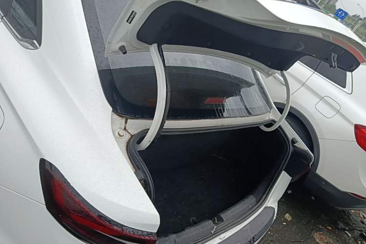 Used Geely Auto Emgrand 2022 4th Generation 1.5L CVT Luxury Model Trunk