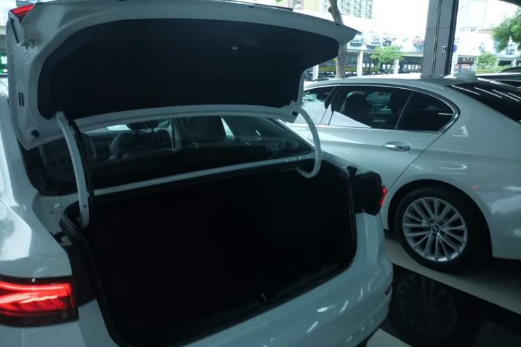 Used Geely Auto Emgrand 2022 4th Generation 1.5L CVT Luxury Model Trunk