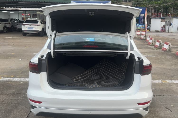 Used Geely Auto Emgrand 2022 4th Generation 1.5L CVT Luxury Model Trunk