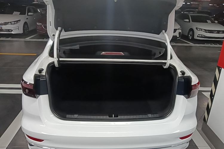 Used Geely Auto Emgrand 2022 4th Generation 1.5L CVT Luxury Model Trunk