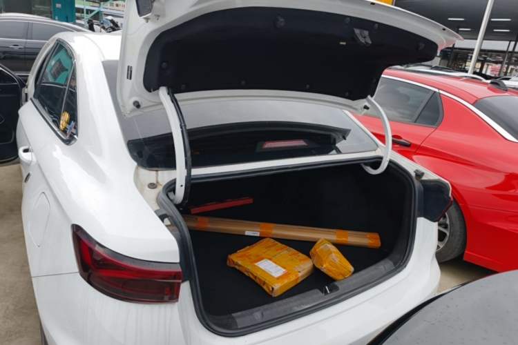 Used Geely Auto Emgrand 2022 4th Generation 1.5L CVT Flagship Model Trunk
