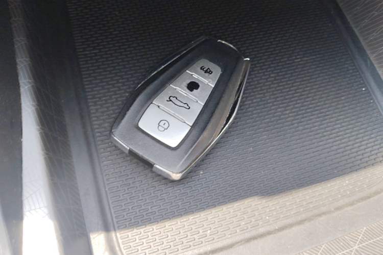 Used Geely Auto Emgrand 2022 4th Generation 1.5L CVT Elite Model Vehicle Key