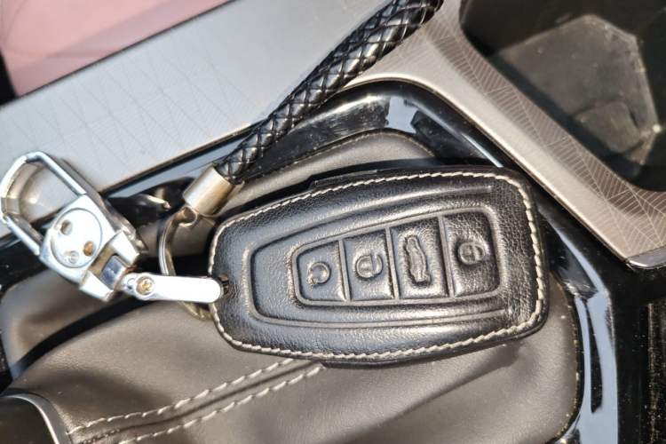 Used Geely Auto Emgrand 2022 4th Generation 1.5L CVT Flagship Model Vehicle Key