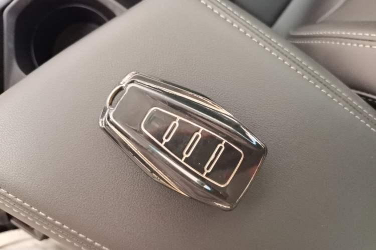 Used Geely Auto Emgrand 2022 4th Generation 1.5L CVT Luxury Model Vehicle Key