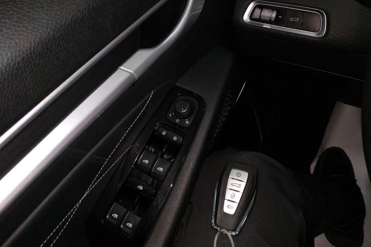 Used Geely Auto Emgrand 2022 4th Generation 1.5L CVT Elite Model Vehicle Key