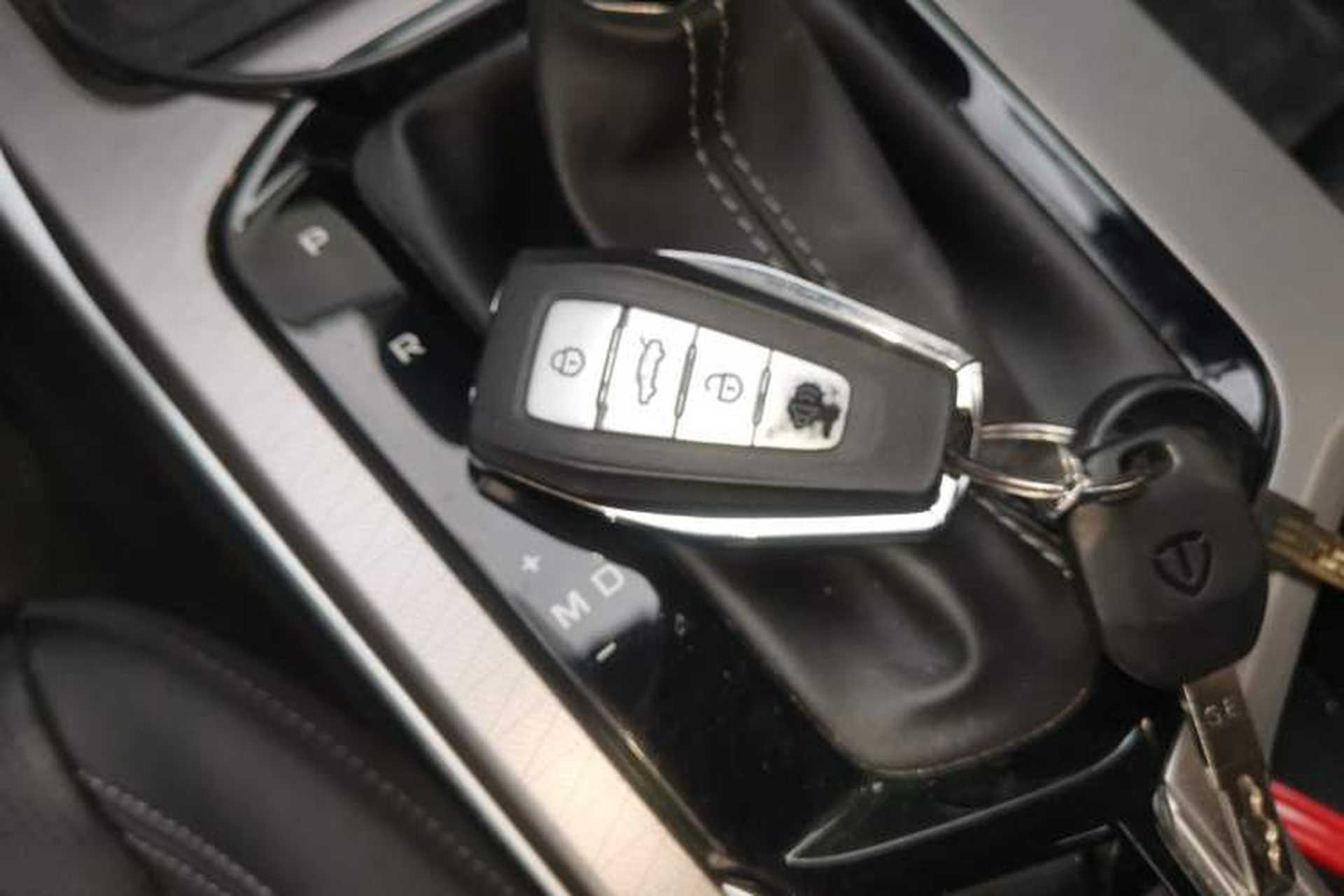 Used Geely Auto Emgrand 2022 4th Generation 1.5L CVT Luxury Model Vehicle Key