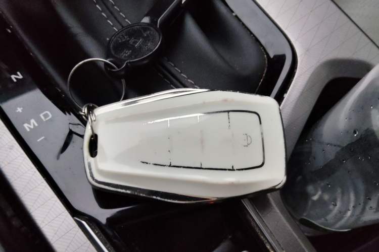 Used Geely Auto Emgrand 2022 4th Generation 1.5L CVT Flagship Model Vehicle Key
