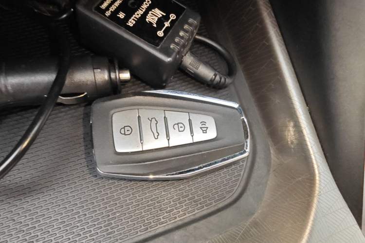 Used Geely Auto Emgrand 2022 4th Generation 1.5L CVT Luxury Model Vehicle Key
