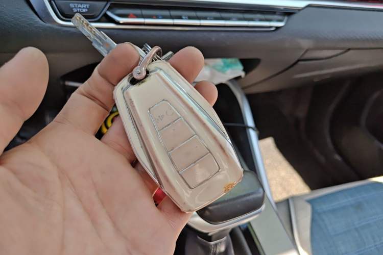 Used Geely Auto Emgrand 2022 4th Generation 1.5L CVT Luxury Model Vehicle Key