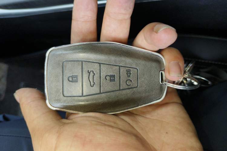 Used Geely Auto Emgrand 2022 4th Generation 1.5L CVT Luxury Model Vehicle Key