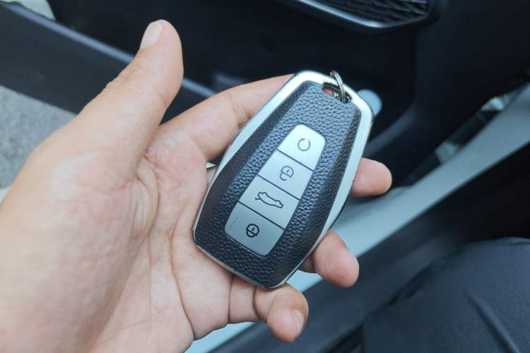 Used Geely Auto Emgrand 2022 4th Generation 1.5L CVT Luxury Model Vehicle Key