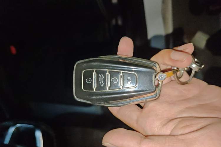 Used Geely Auto Emgrand 2022 4th Generation 1.5L CVT Elite Model Vehicle Key