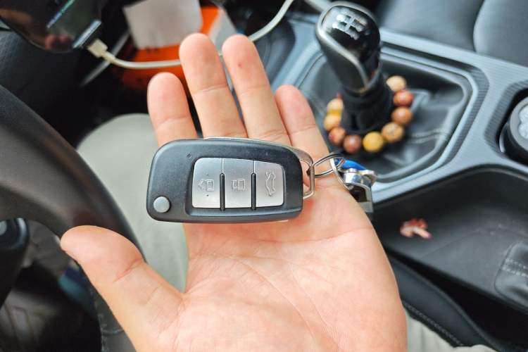 Used Geely Auto Emgrand 2022 4th Generation 1.5L Manual Elite Model Vehicle Key