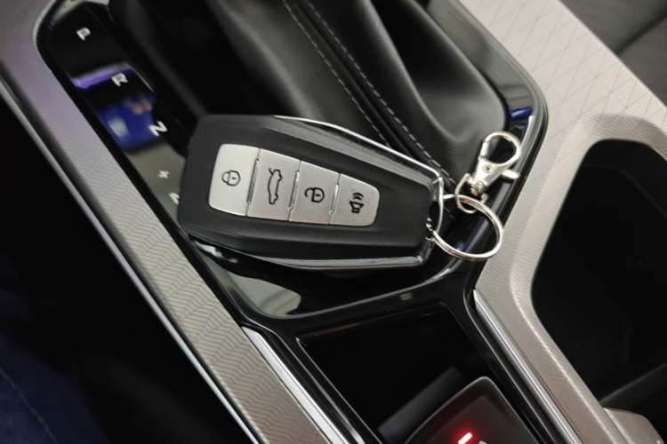 Used Geely Auto Emgrand 2022 4th Generation 1.5L CVT Luxury Model Vehicle Key
