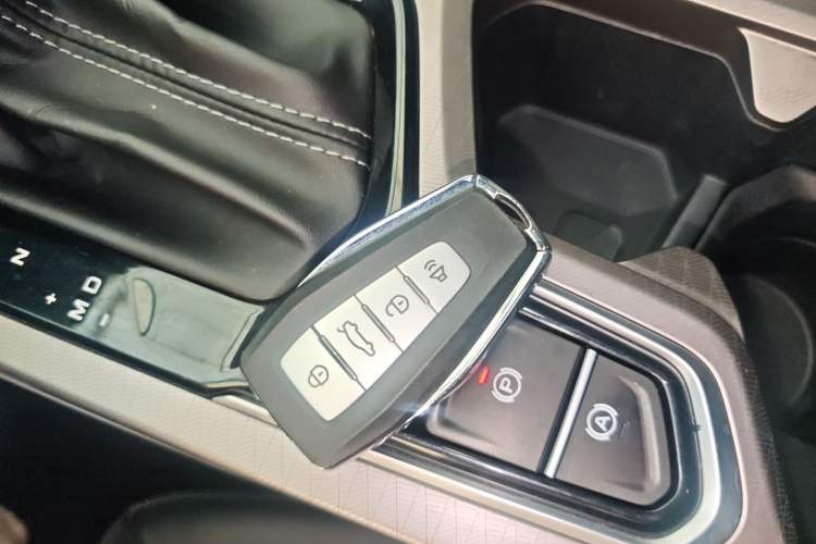 Used Geely Auto Emgrand 2022 4th Generation 1.5L CVT Luxury Model Vehicle Key