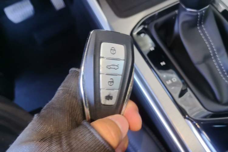 Used Geely Auto Emgrand 2022 4th Generation 1.5L CVT Luxury Model Vehicle Key