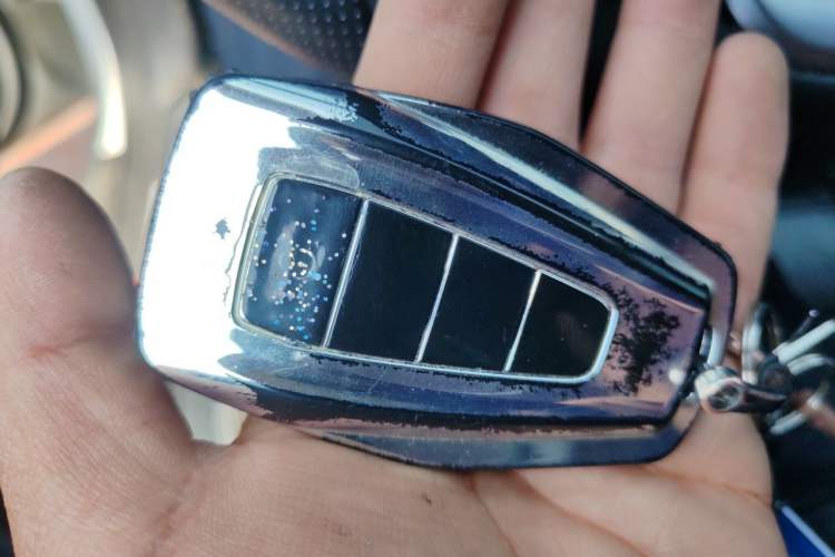 Used Geely Auto Emgrand 2022 4th Generation 1.5L CVT Luxury Model Vehicle Key