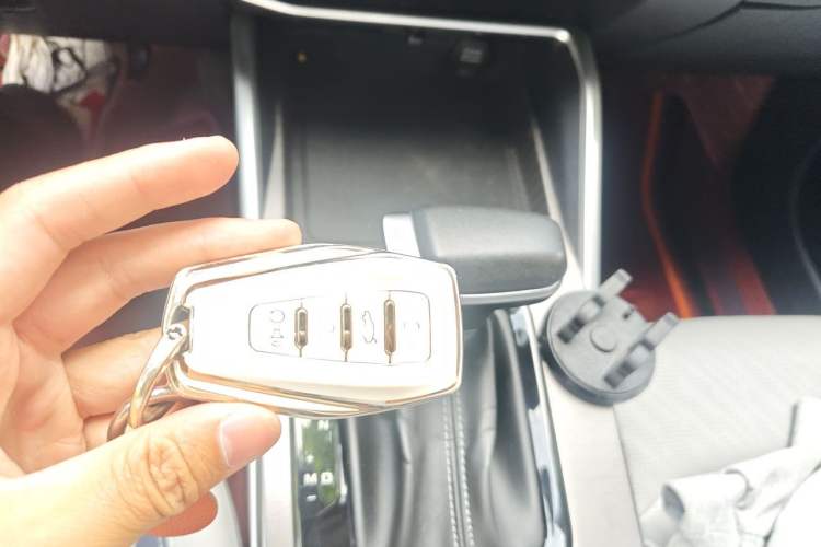 Used Geely Auto Emgrand 2022 4th Generation 1.5L CVT Flagship Model Vehicle Key