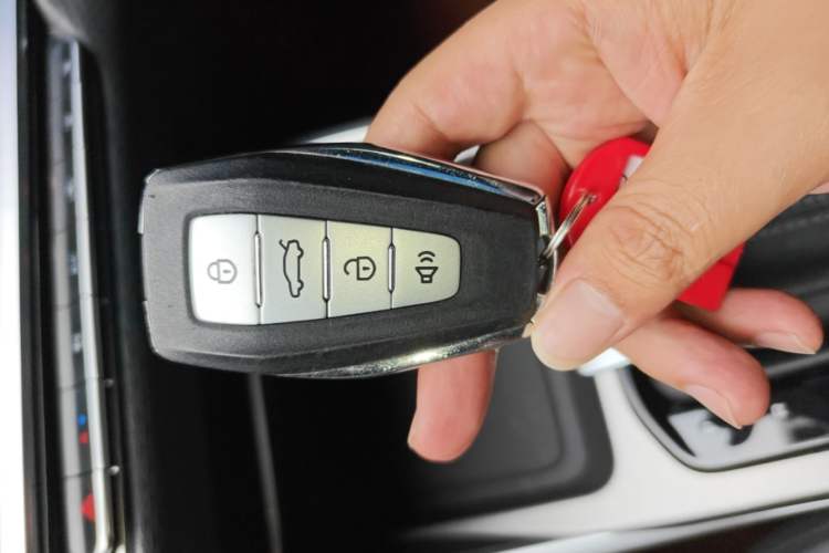 Used Geely Auto Emgrand 2022 4th Generation 1.5L CVT Luxury Model Vehicle Key