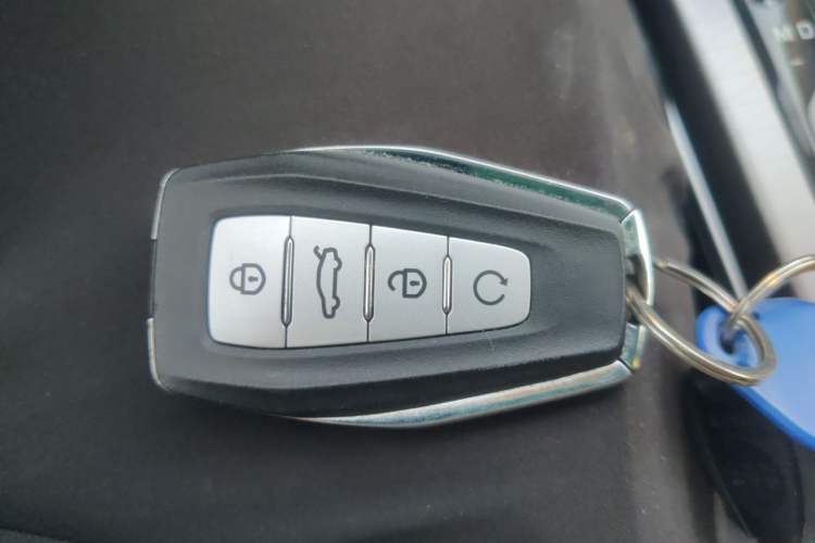 Used Geely Auto Emgrand 2022 4th Generation 1.5L CVT Luxury Model Vehicle Key