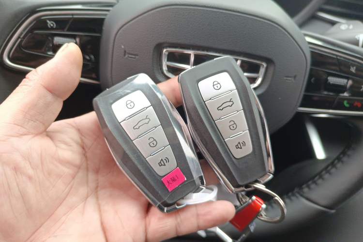 Used Geely Auto Emgrand 2022 4th Generation 1.5L CVT Luxury Model Vehicle Key