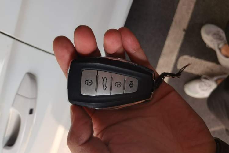 Used Geely Auto Emgrand 2022 4th Generation 1.5L CVT Luxury Model Vehicle Key