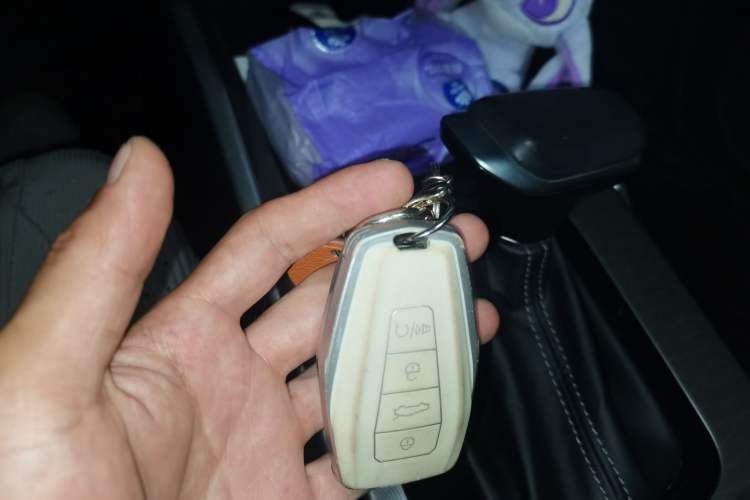 Used Geely Auto Emgrand 2022 4th Generation 1.5L CVT Luxury Model Vehicle Key