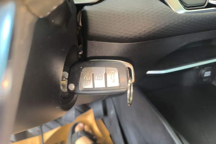 Used Geely Auto Emgrand 2022 4th Generation 1.5L Manual Elite Model Vehicle Key