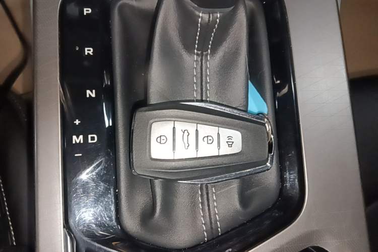 Used Geely Auto Emgrand 2022 4th Generation 1.5L CVT Luxury Model Vehicle Key