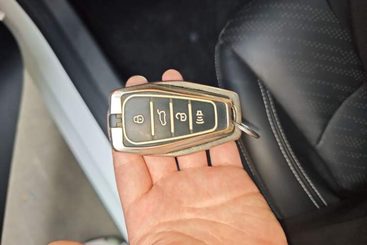 Used Geely Auto Emgrand 2022 4th Generation 1.5L CVT Luxury Model Vehicle Key