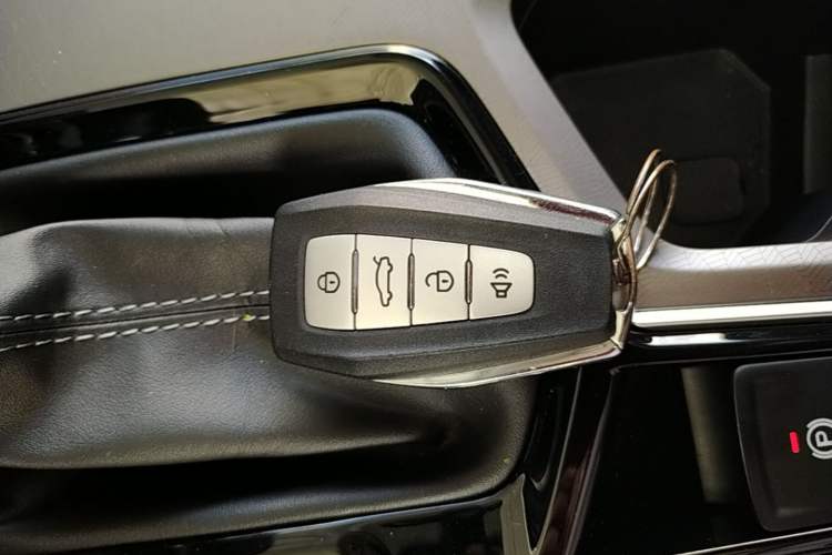 Used Geely Auto Emgrand 2022 4th Generation 1.5L CVT Luxury Model Vehicle Key