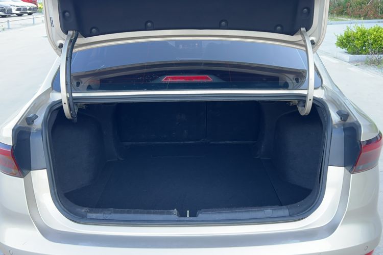 Used Geely Auto Emgrand 2022 4th Generation 1.5L CVT Luxury Model Trunk