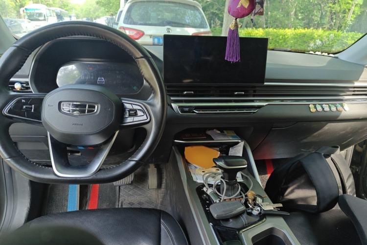 Used Geely Auto Emgrand 2023 4th Generation Champion Edition 1.5L CVT Luxury Model Center Console