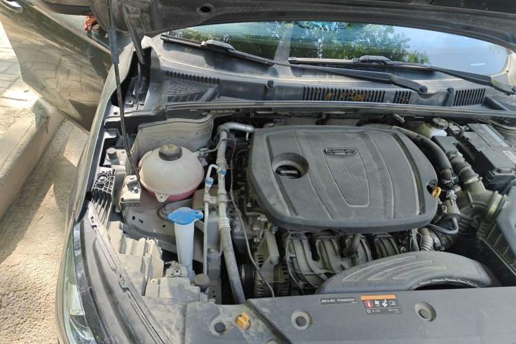 Used Geely Auto Emgrand 2023 4th Generation Champion Edition 1.5L CVT Luxury Model Engine Bay Right