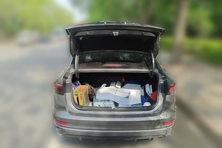 Used Geely Auto Emgrand 2023 4th Generation Champion Edition 1.5L CVT Luxury Model Trunk