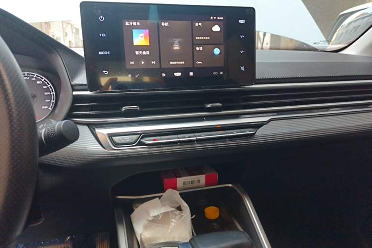 Used Geely Auto Emgrand 2023 4th Generation Champion Edition 1.5L CVT Luxury Model Audio And AC Panel