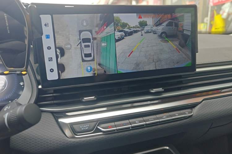 Used Geely Auto Emgrand 2023 4th Generation Champion Edition 1.5L CVT Prestige Model Audio And AC Panel