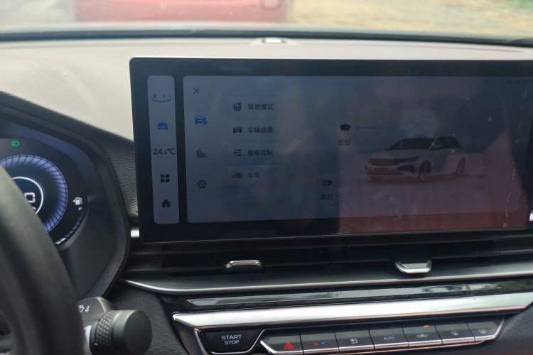 Used Geely Auto Emgrand 2023 4th Generation Champion Edition 1.5L CVT Luxury Model Audio And AC Panel