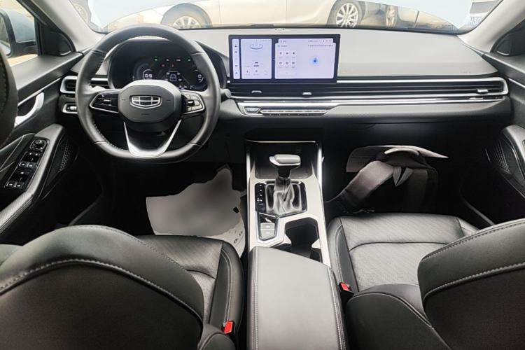 Used Geely Auto Emgrand 2023 4th Generation Champion Edition 1.5L CVT Luxury Model Center Console