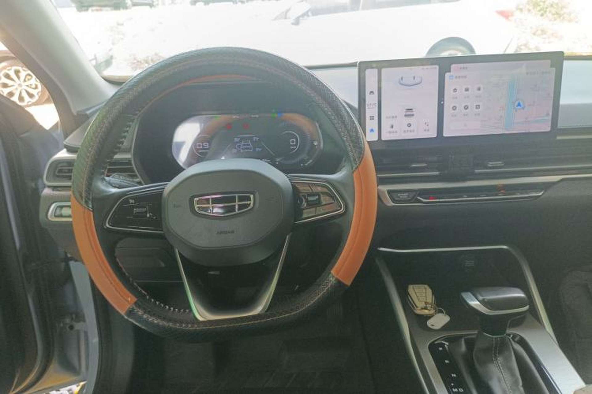 Used Geely Auto Emgrand 2023 4th Generation Champion Edition 1.5L CVT Prestige Model Center Console