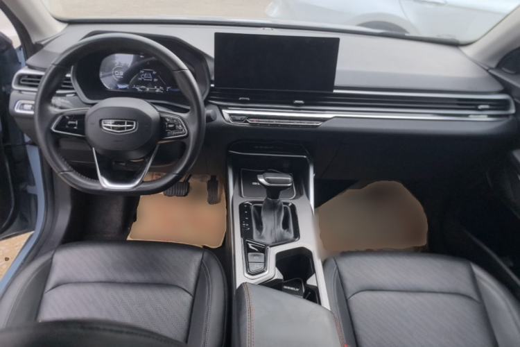 Used Geely Auto Emgrand 2023 4th Generation Champion Edition 1.5L CVT Prestige Model Center Console