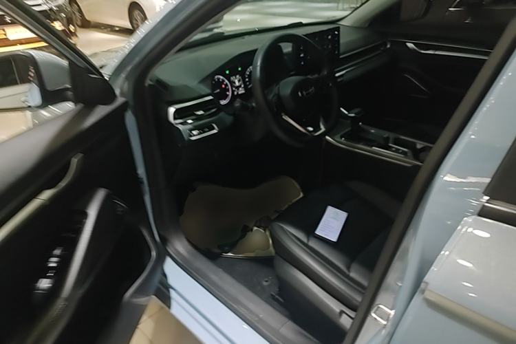 Used Geely Auto Emgrand 2023 4th Generation Champion Edition 1.5L CVT Luxury Model Driver Seat