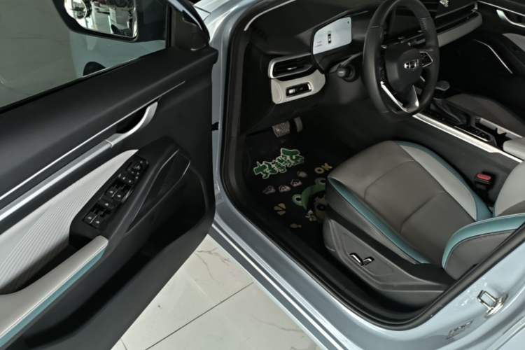 Used Geely Auto Emgrand 2023 4th Generation Champion Edition 1.5L CVT Flagship Model Driver Seat